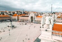 aerial shot praca comercio square lisbon portugal 181624 38877 - Web Nômade Digital