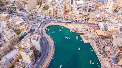 aerial view spinola bay st julians sliema town malta 181624 39193 - Web Nômade Digital