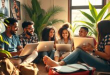 Grupo diversificado de nômades digitais trabalhando e socializando