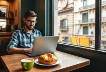 Nômade digital trabalhando remotamente em café argentino